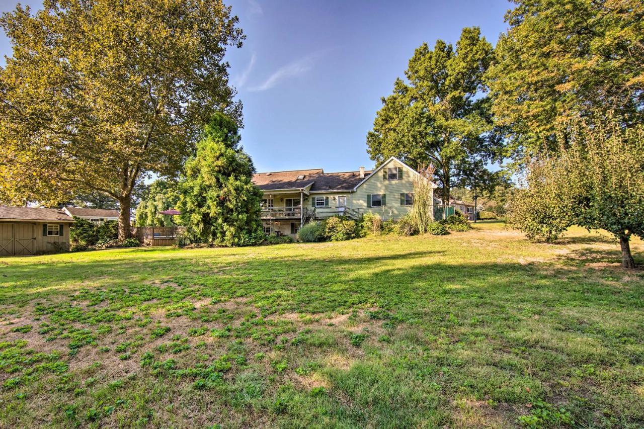 New Holland Apartment With Patio, Deck And Pool Exterior photo